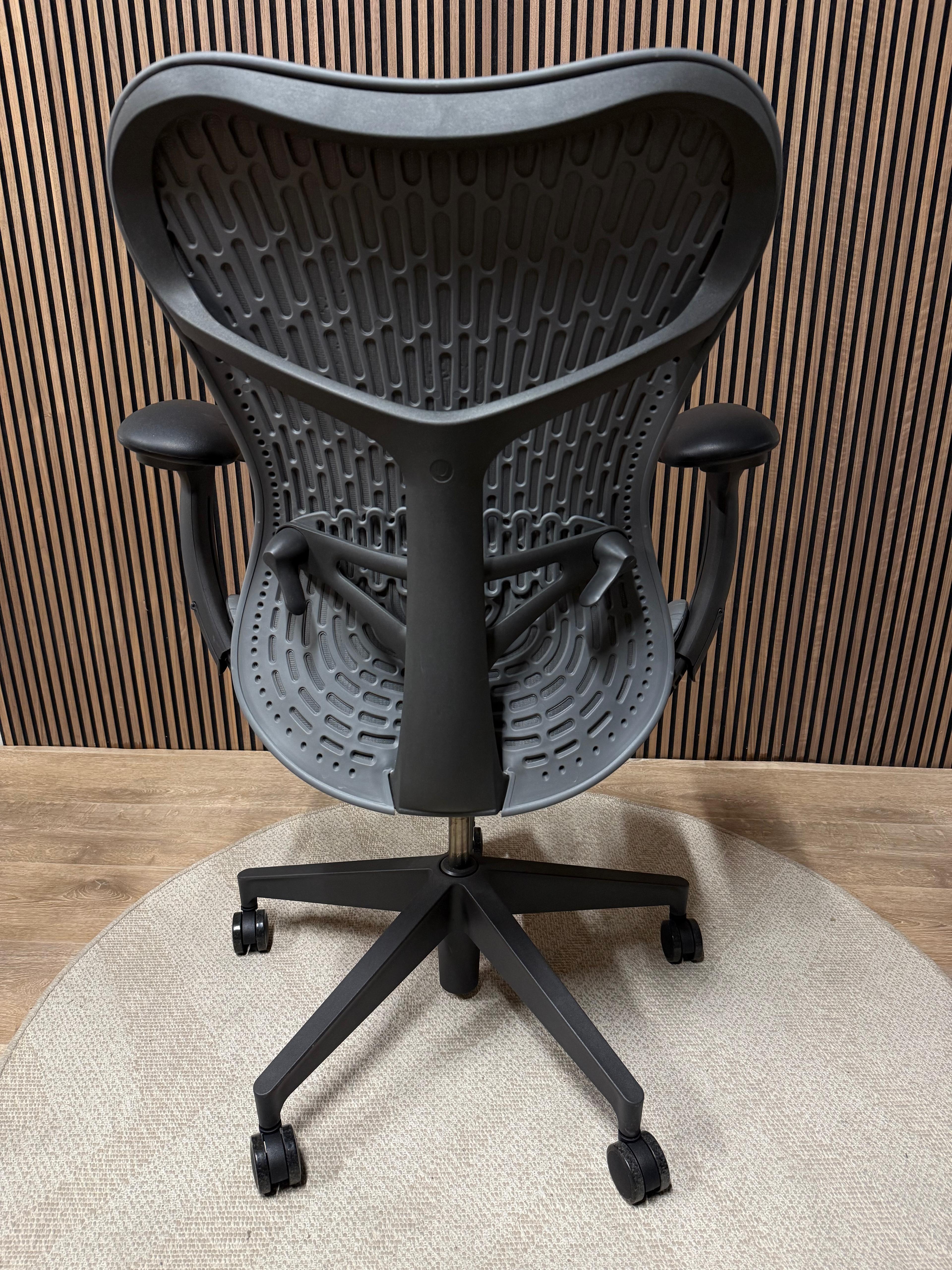 Herman Miller Mirra 2 Frühlingsangebot